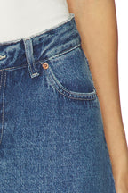 Nanci Horseshoe in Stream Mid Retro